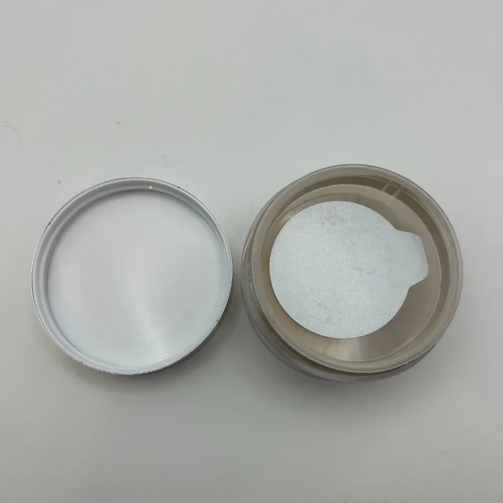 New in Box! Clinique Blended Face Powder ~20 Invisible Blend ~1.2 oz / 35g - Picture 6 of 6